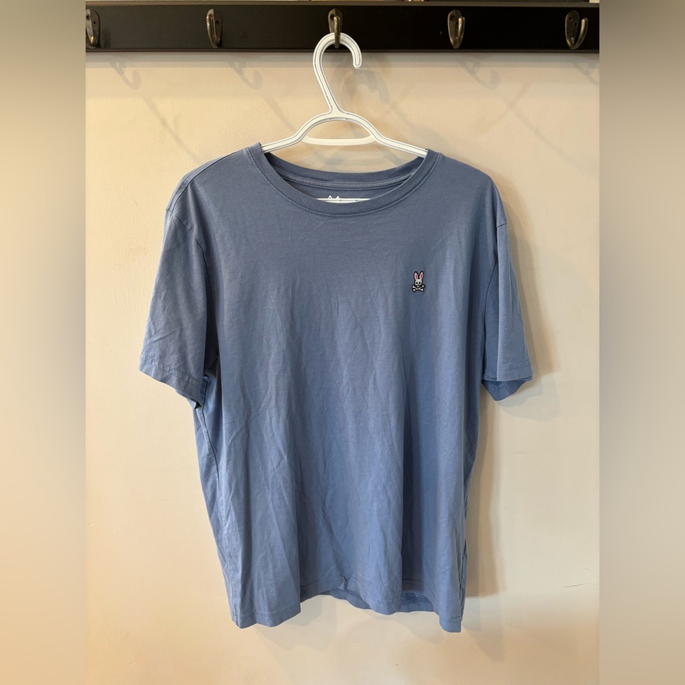 Psycho Bunny T-Shirt
Blue coloured 
Size Large
No rips & stains
Worn Once